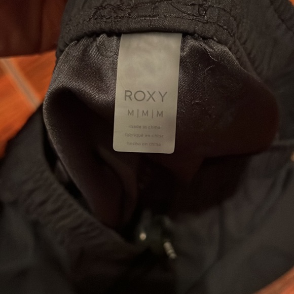 Roxy swim shorts- sold - Picture 5 of 6